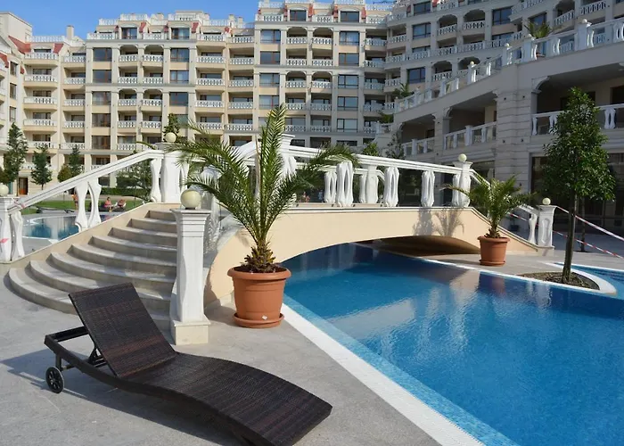 Апартамент East From Paradise Варна