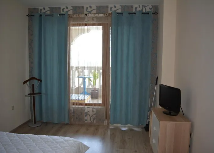 East From Paradise * Варна